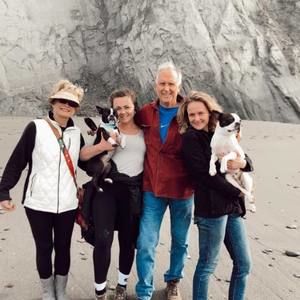 Meet your Posher, Flo